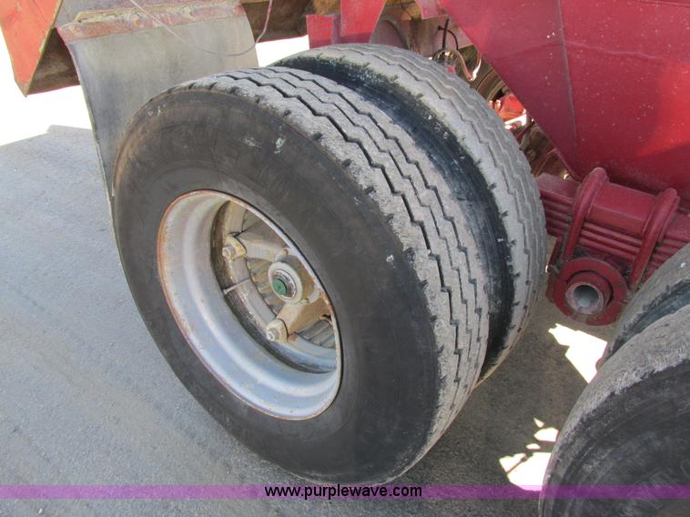 image for item E7450 1988 Dierzen Dominator barrel dump trailer