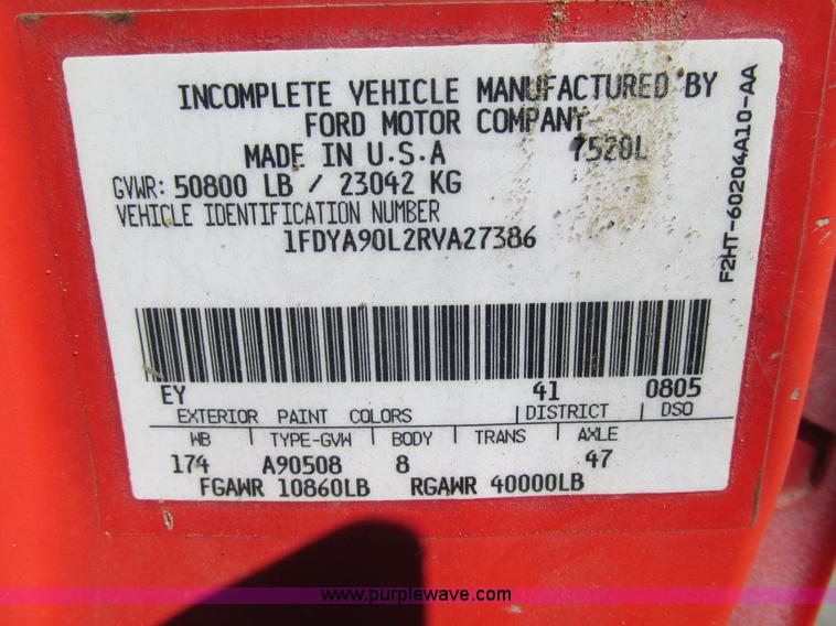 image for item E7451 1994 Ford LTL9000 semi truck