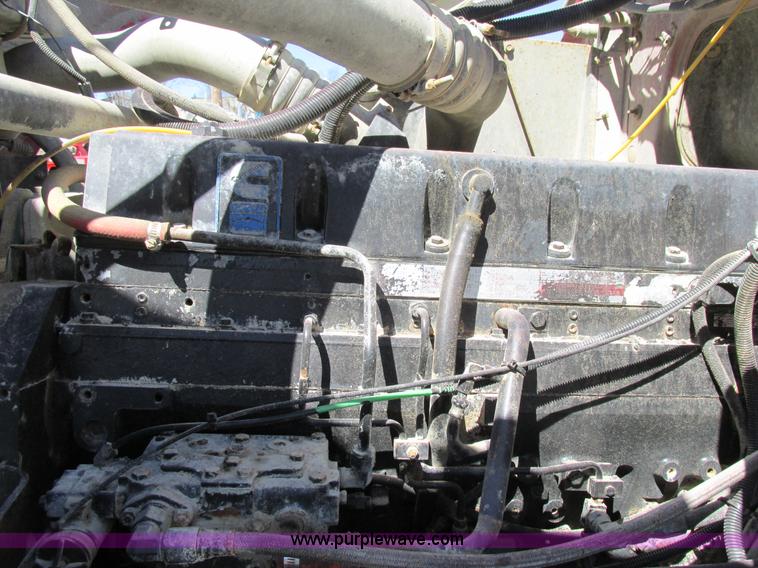 image for item E7451 1994 Ford LTL9000 semi truck