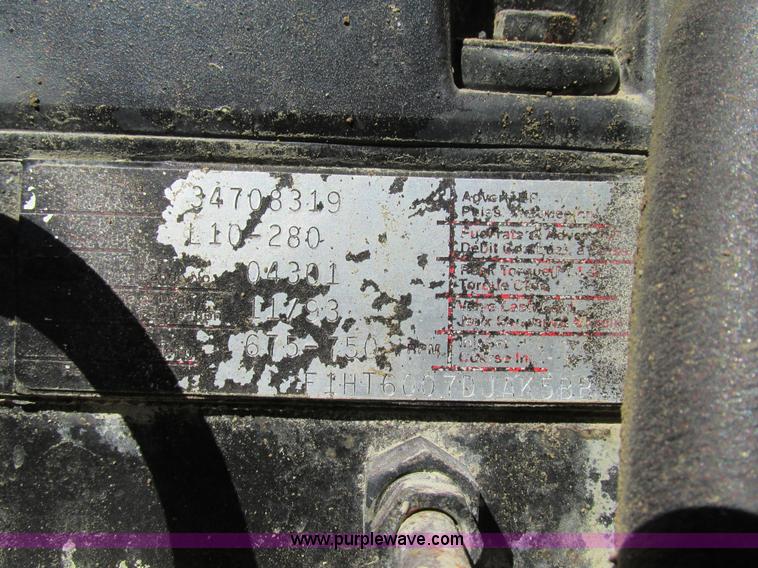 image for item E7451 1994 Ford LTL9000 semi truck