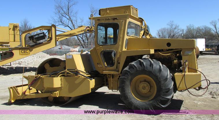 image for item E7452 Dynapac CA25PD articulated single drum vibratory roller