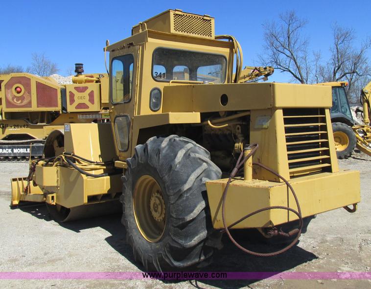 image for item E7452 Dynapac CA25PD articulated single drum vibratory roller