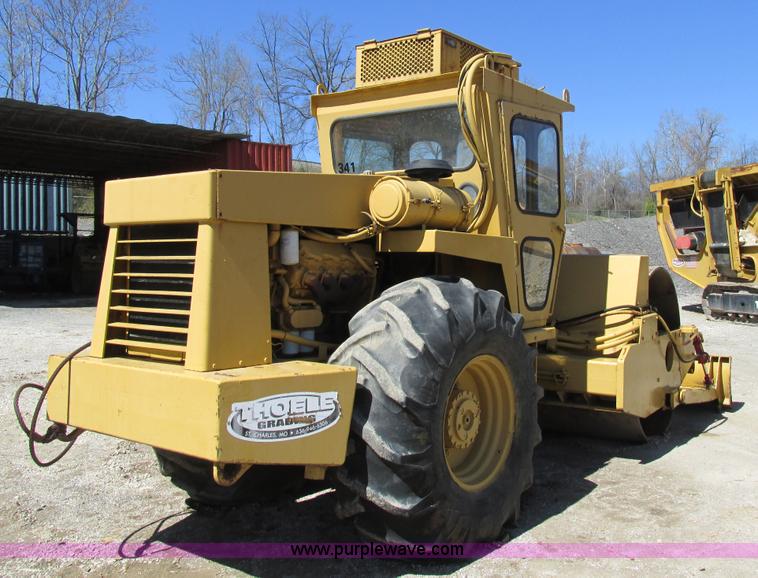 image for item E7452 Dynapac CA25PD articulated single drum vibratory roller