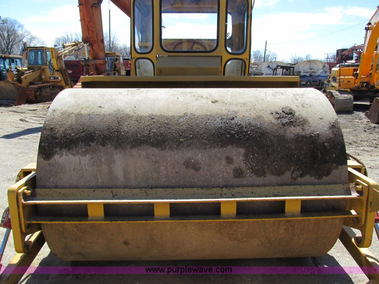 image for item E7452 Dynapac CA25PD articulated single drum vibratory roller