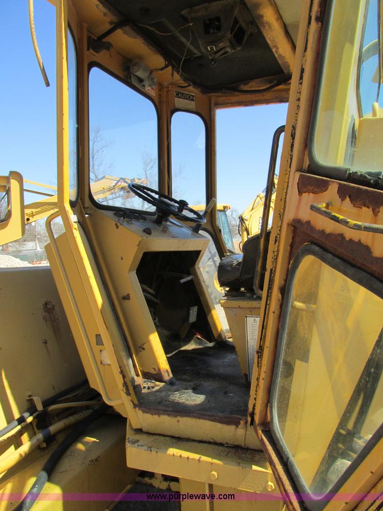 image for item E7452 Dynapac CA25PD articulated single drum vibratory roller