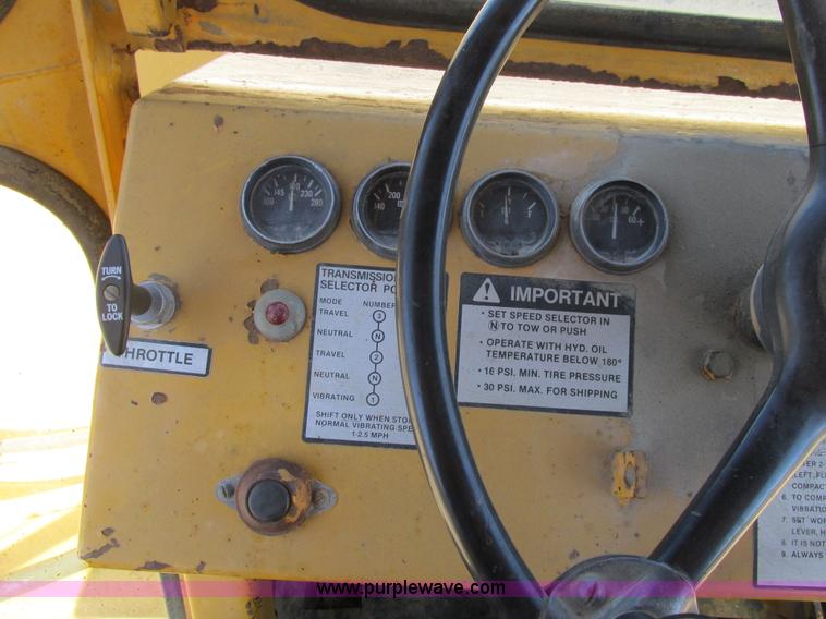 image for item E7452 Dynapac CA25PD articulated single drum vibratory roller