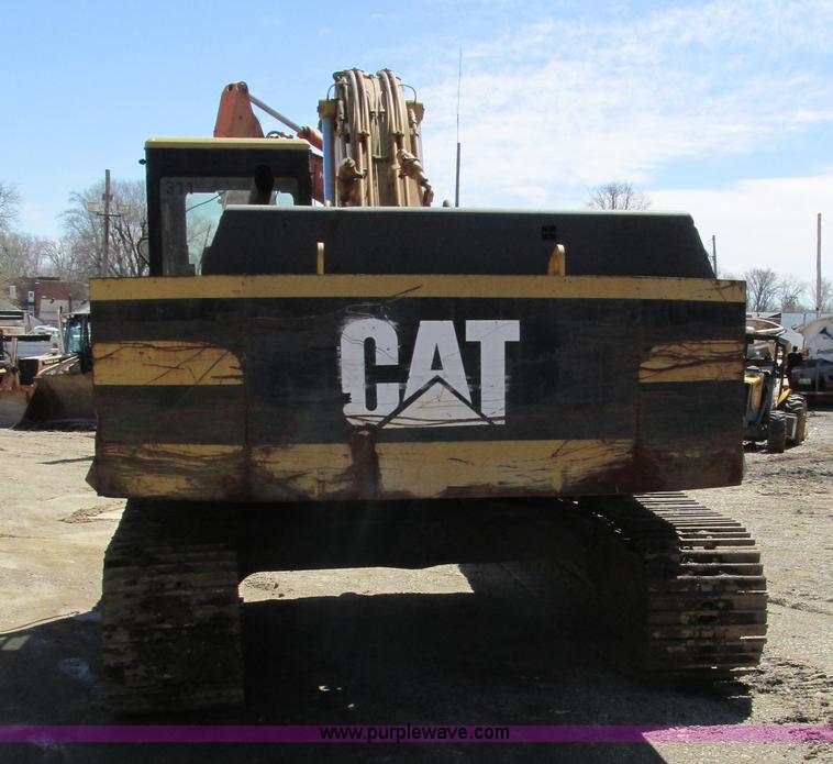 image for item E7453 1989 Caterpillar EL240B excavator