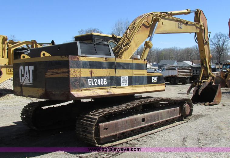 image for item E7453 1989 Caterpillar EL240B excavator