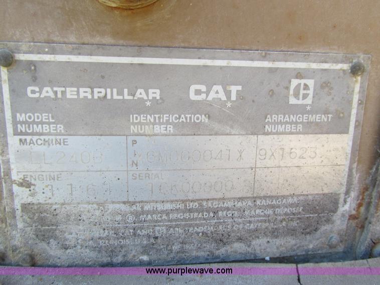 image for item E7453 1989 Caterpillar EL240B excavator