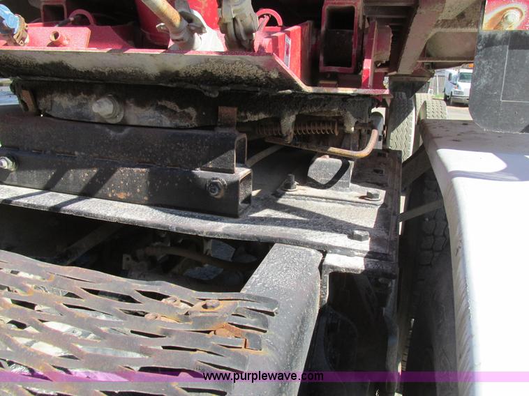 image for item E7454 1994 Ford LTL9000 semi truck