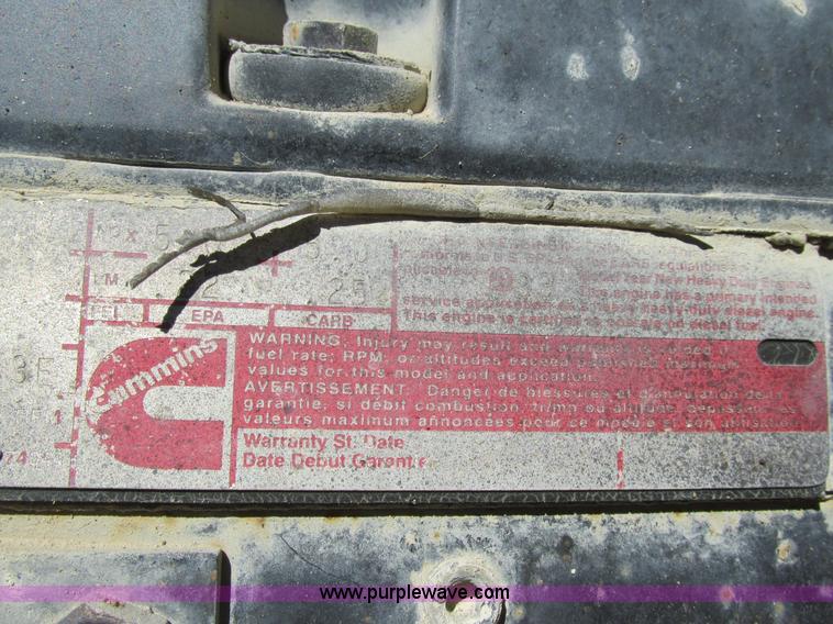 image for item E7454 1994 Ford LTL9000 semi truck