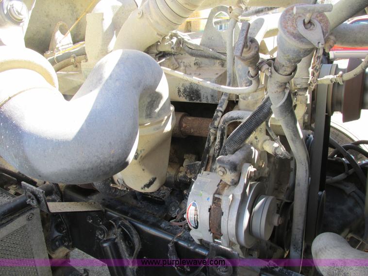 image for item E7454 1994 Ford LTL9000 semi truck