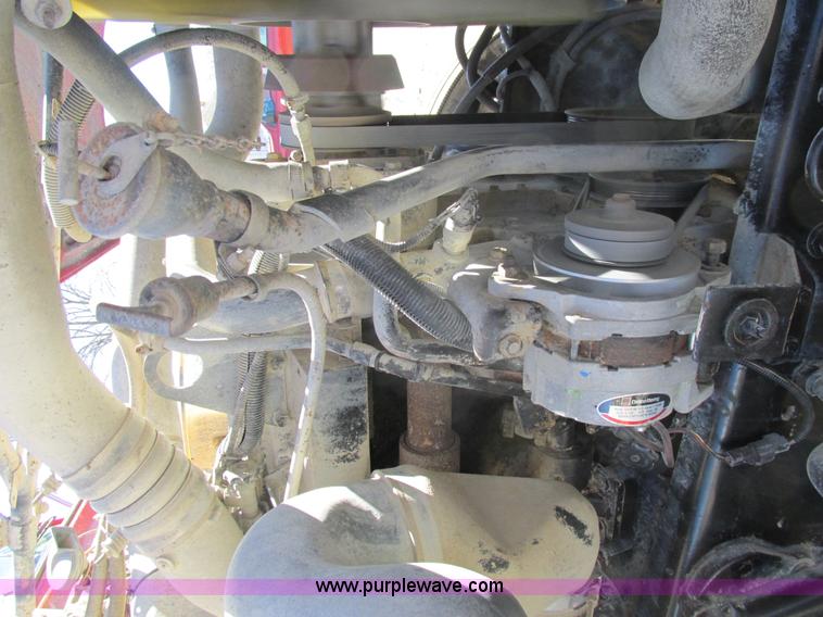 image for item E7454 1994 Ford LTL9000 semi truck