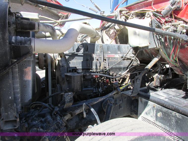 image for item E7456 1994 Ford LTL9000 semi truck