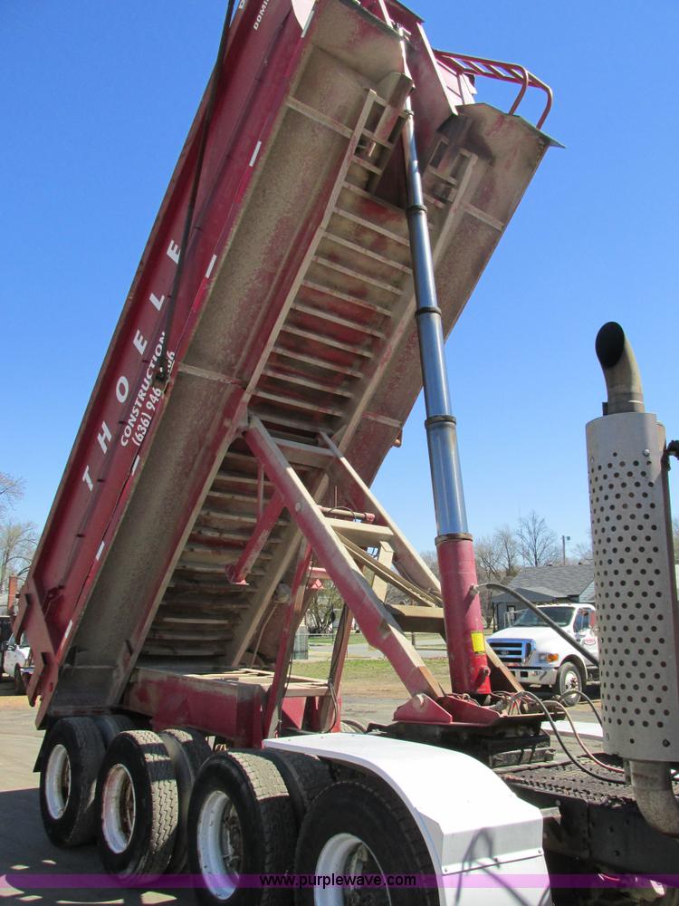 image for item E7457 2002 Dierzen Dominator barrel dump trailer