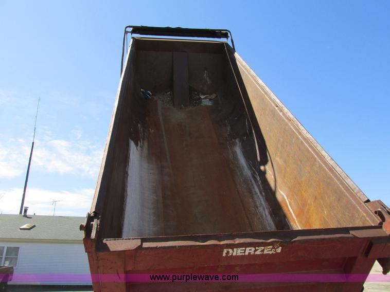image for item E7457 2002 Dierzen Dominator barrel dump trailer