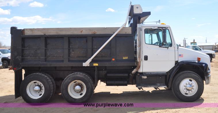 image for item F2340 1994 Freightliner FL80 dump truck