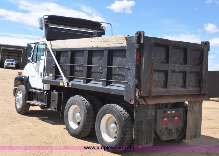 image for item F2340 1994 Freightliner FL80 dump truck