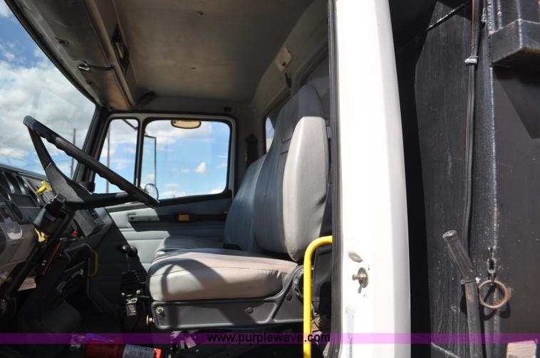 image for item F2340 1994 Freightliner FL80 dump truck