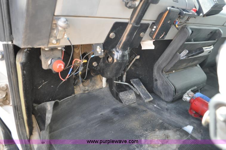 image for item F2340 1994 Freightliner FL80 dump truck