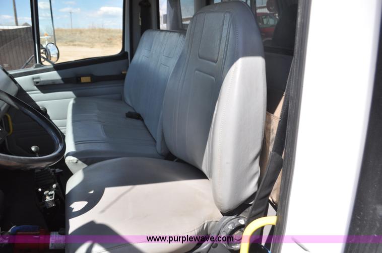 image for item F2340 1994 Freightliner FL80 dump truck