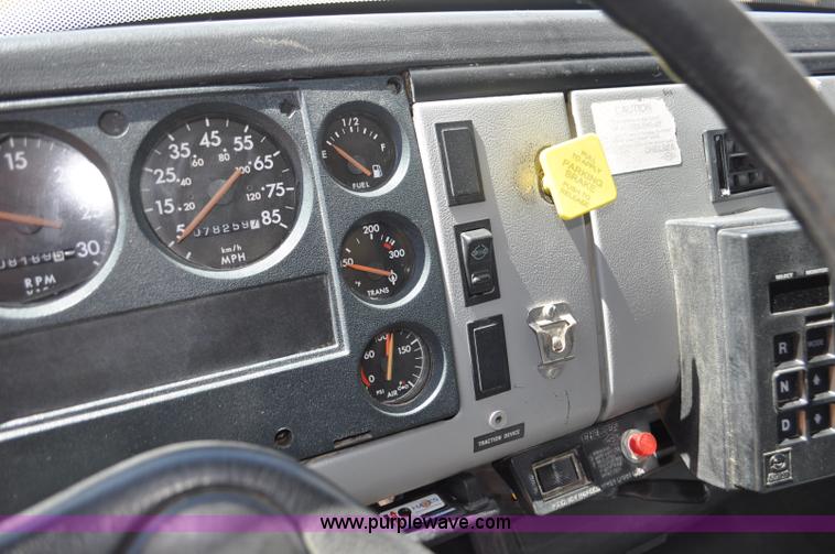 image for item F2340 1994 Freightliner FL80 dump truck