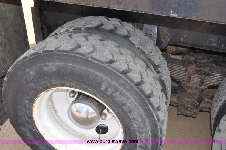 image for item F2340 1994 Freightliner FL80 dump truck