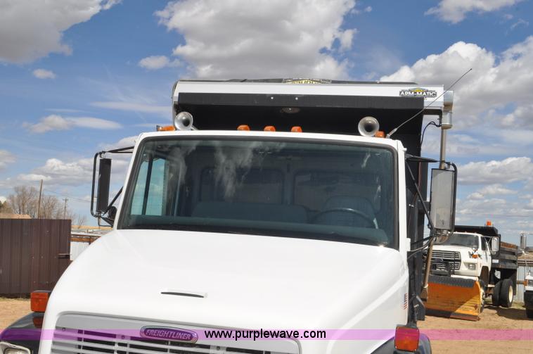 image for item F2340 1994 Freightliner FL80 dump truck