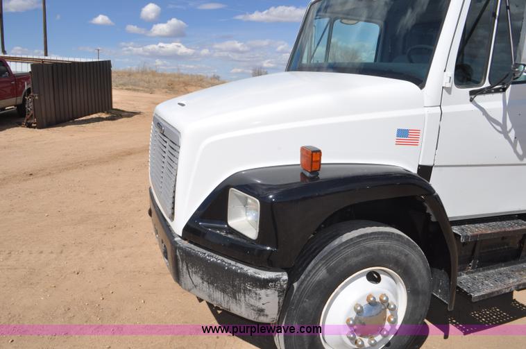 image for item F2340 1994 Freightliner FL80 dump truck