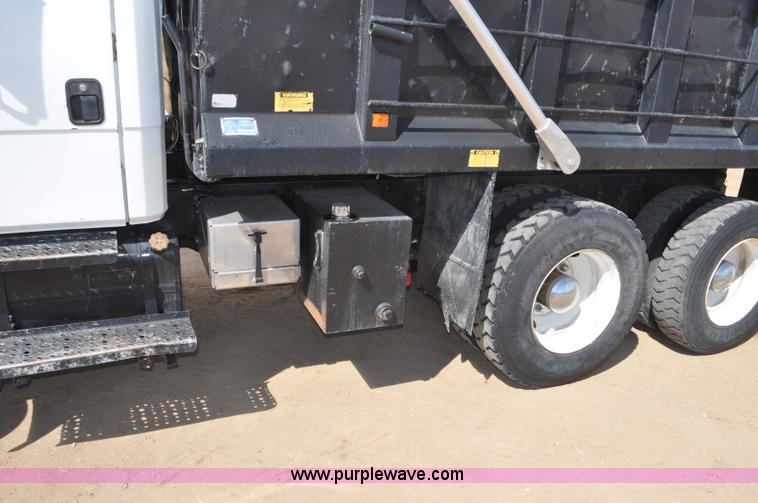 image for item F2340 1994 Freightliner FL80 dump truck