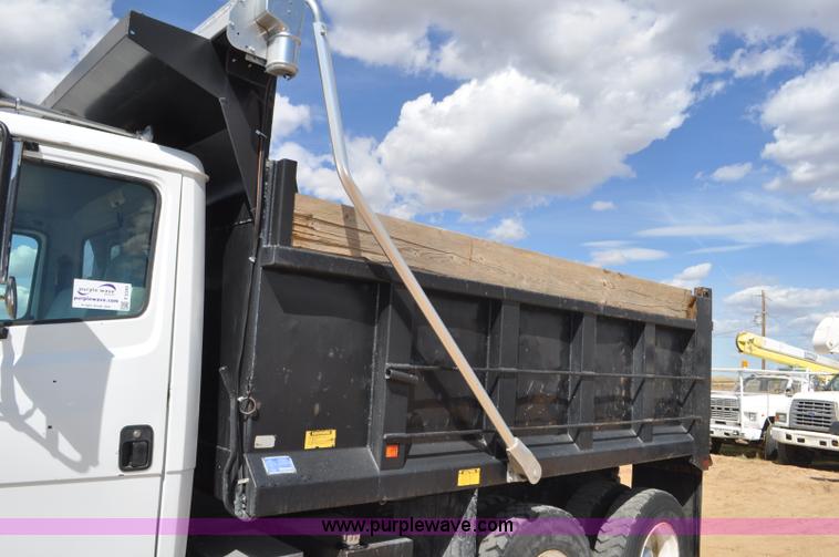 image for item F2340 1994 Freightliner FL80 dump truck