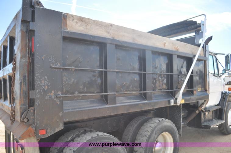 image for item F2340 1994 Freightliner FL80 dump truck