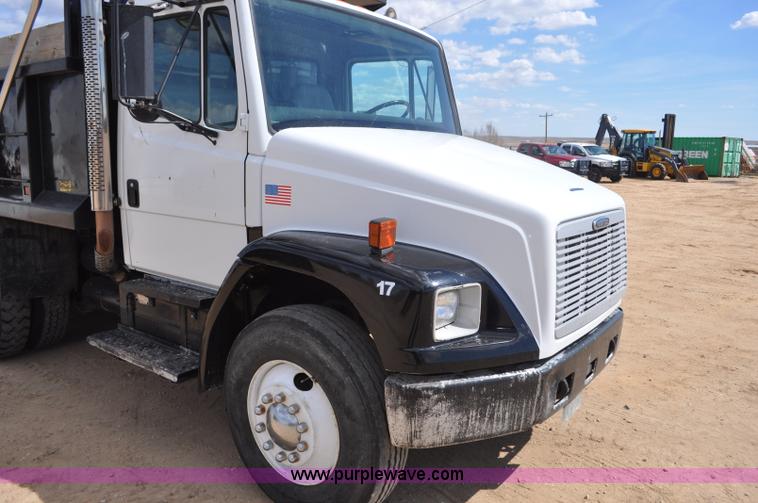 image for item F2340 1994 Freightliner FL80 dump truck