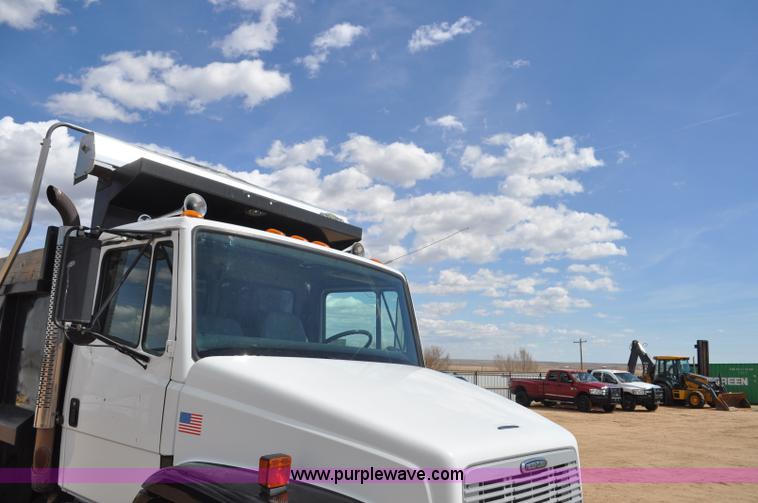 image for item F2340 1994 Freightliner FL80 dump truck