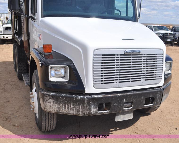 image for item F2340 1994 Freightliner FL80 dump truck