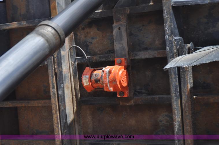 image for item F2340 1994 Freightliner FL80 dump truck