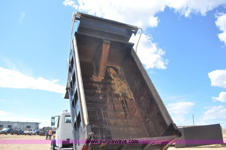 image for item F2340 1994 Freightliner FL80 dump truck