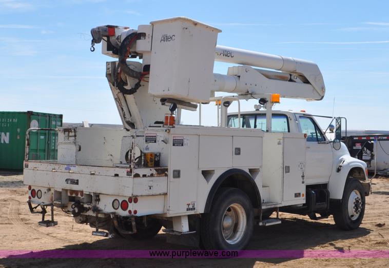 image for item F2342 1995 Ford F800 bucket truck