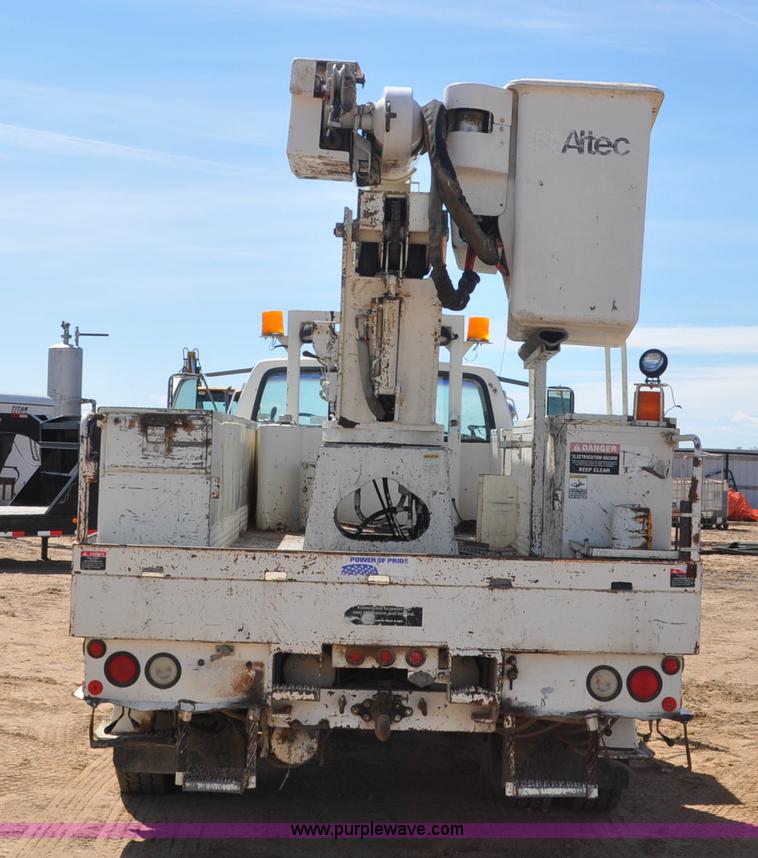 image for item F2342 1995 Ford F800 bucket truck