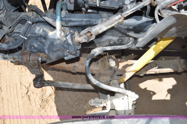 image for item F2342 1995 Ford F800 bucket truck