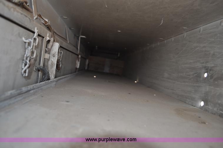 image for item F2342 1995 Ford F800 bucket truck