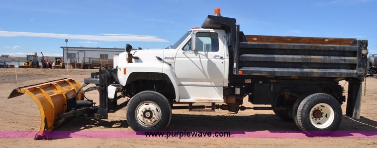 image for item F2343 1993 Ford F700 dump truck