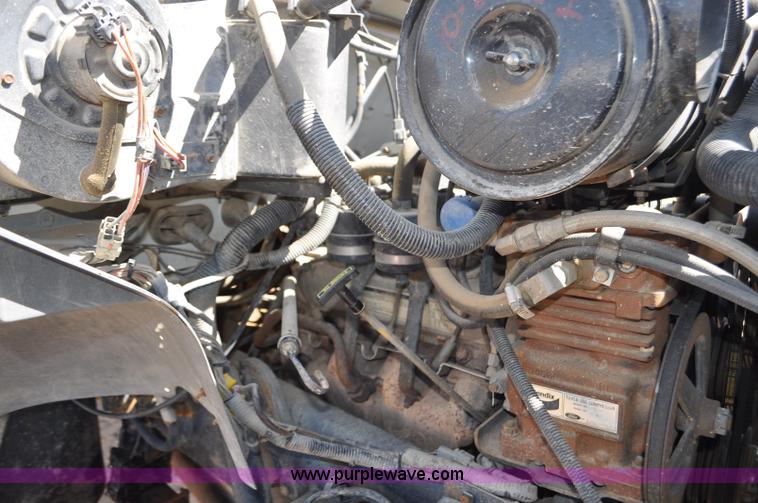 image for item F2343 1993 Ford F700 dump truck