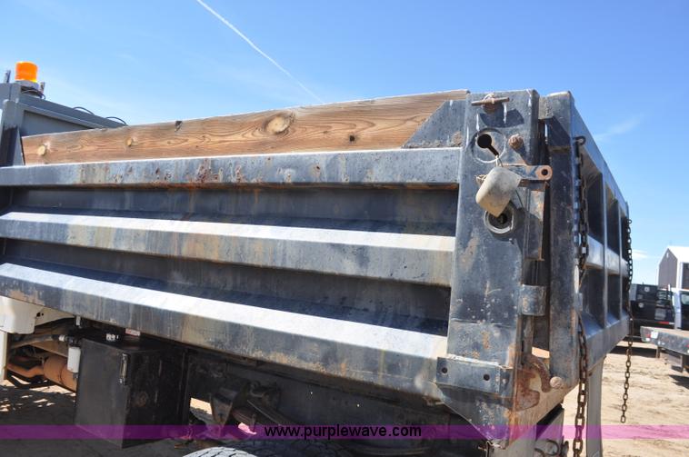 image for item F2343 1993 Ford F700 dump truck