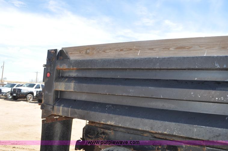 image for item F2343 1993 Ford F700 dump truck