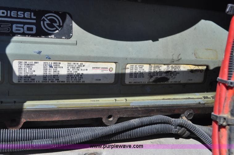 image for item F2344 1995 Freightliner FLD semi truck