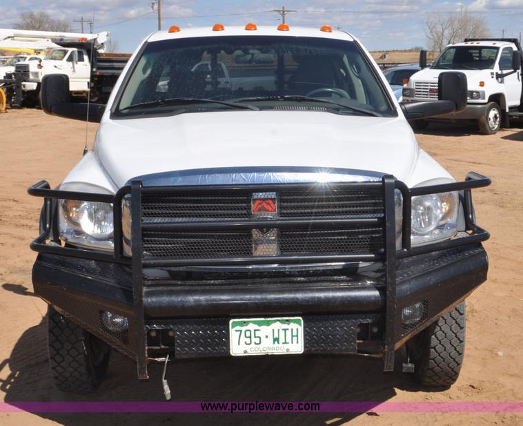 image for item F2346 2008 Dodge Ram 5500 SLT Quad Cab flatbed truck