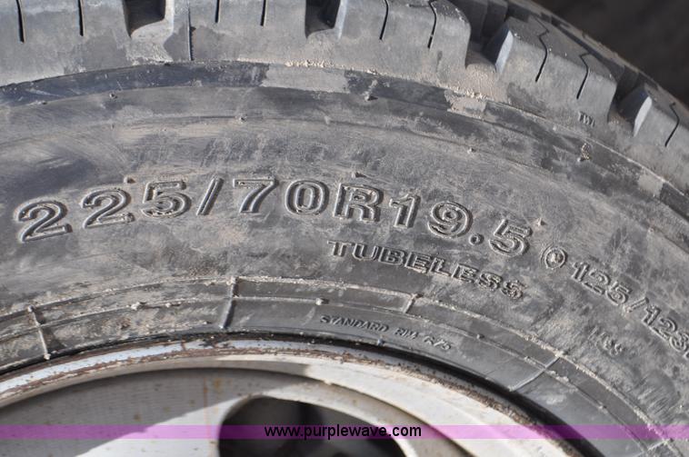 image for item F2346 2008 Dodge Ram 5500 SLT Quad Cab flatbed truck