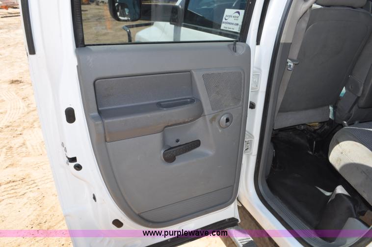 image for item F2346 2008 Dodge Ram 5500 SLT Quad Cab flatbed truck