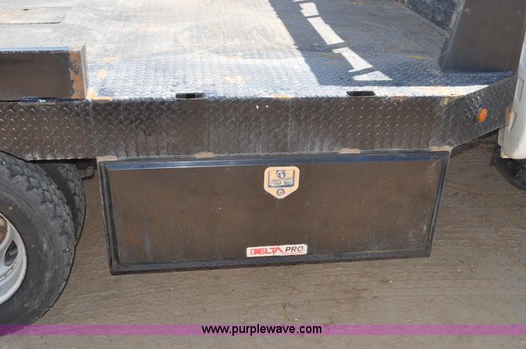 image for item F2346 2008 Dodge Ram 5500 SLT Quad Cab flatbed truck